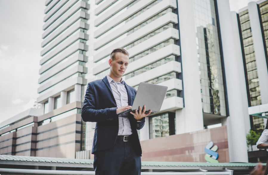 Real Estate Technology Guide: Tools and Trends for Smart Investing